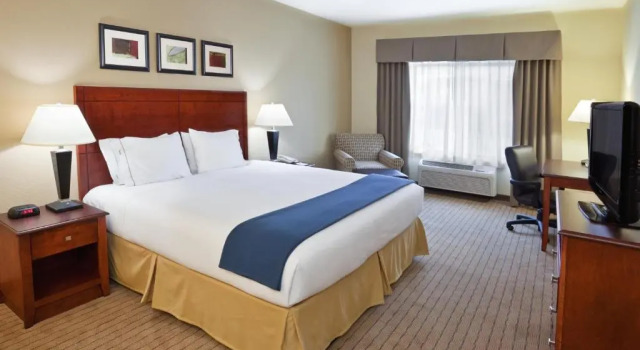 Run of House Holiday Inn Express Hotel & Suites East Lansing by IHG