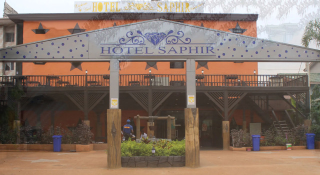 Hotel Saphir, Boek Hotel Cocody 