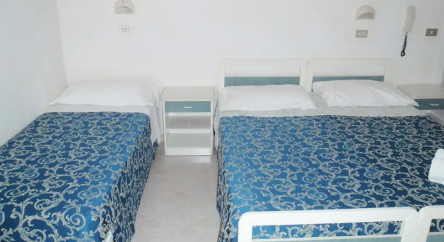 Трёхместный номер Standard Hotel Angela