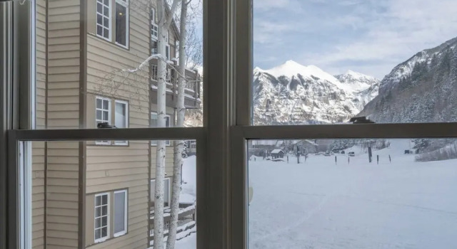 Апартаменты Etta Place 1 by Avantstay Ski In/ Ski Out Unit w/ Views of the Slopes!