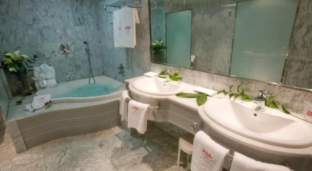 Люкс Hotel Palafox
