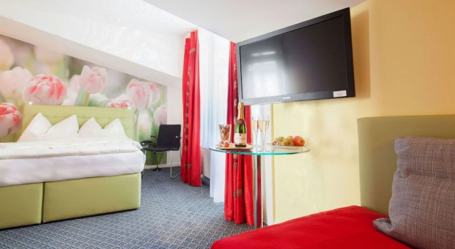 Трёхместный номер Standard Hotel Ambassador