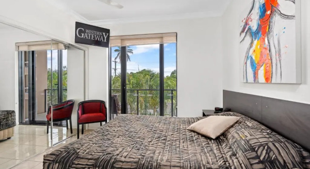 Апартаменты Western Gateway Motel and Apartments