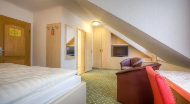 Трёхместный номер Standard Hotel Stolberg
