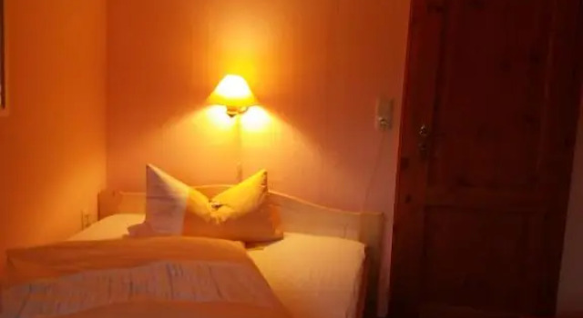 Номер Standard Hotel garni & Omas Heuhotel Pension zur Galerie
