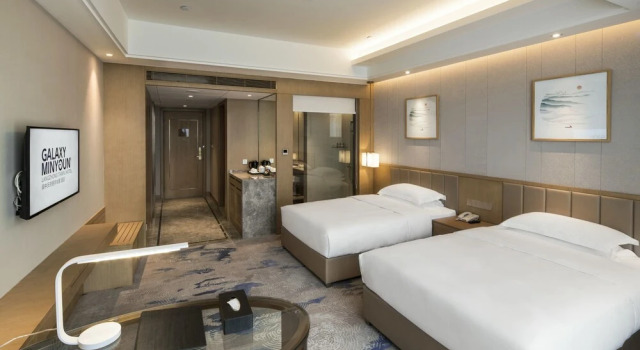 Номер Standard с видом на озеро Galaxy Minyoun Langzhong Tianfu Hotel