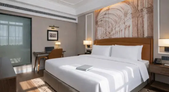 Люкс Deluxe Vienna International Hotel (Longquan Square, Guangdong Pharmaceutical University Branch)