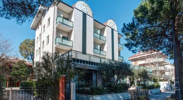 Hotel Zeus