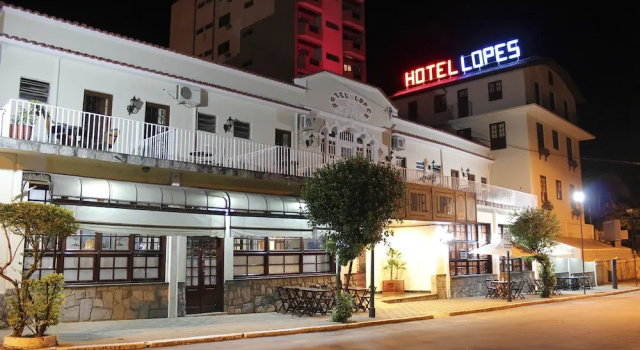 Hotel Lopes Caxambu, Забронировать Отель Недорогие отели Минас-Жерайс, недорого