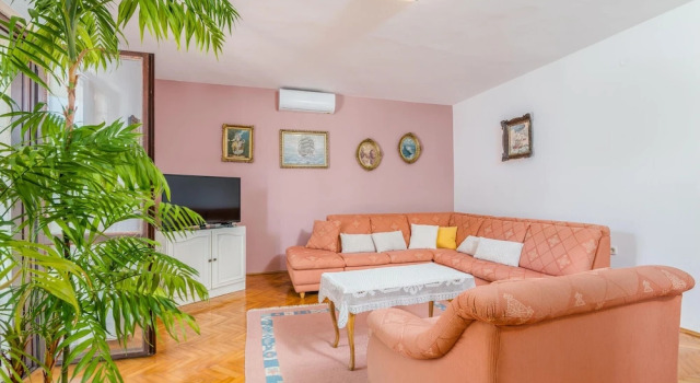 Stunning Home in Malinska With Wifi and 2 Bedrooms