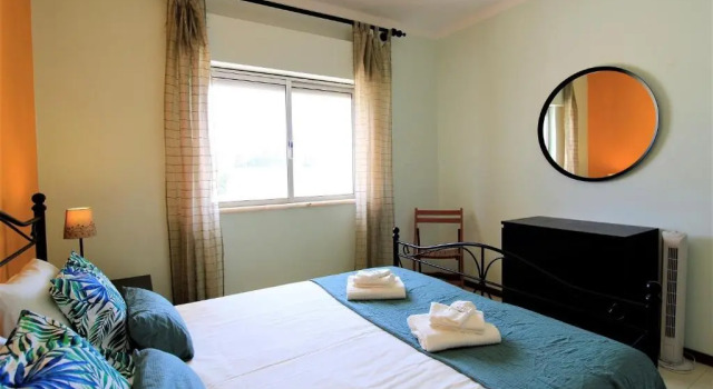 Portimão Classic With Pool by Homing, Rezervasyon Daire Algarve havuzlu oteller, Yüzme Havuzu