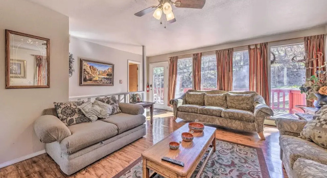 Dog-friendly Alto Escape w/ Hot Tub + Foosball!, Varaa Lomakoti Alto New Mexico
