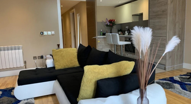 Charming 2-bed Apartment in Kingston Upon Thames