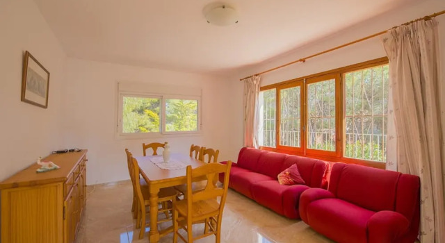 Villa - 7 Bedrooms with Pool - 104989