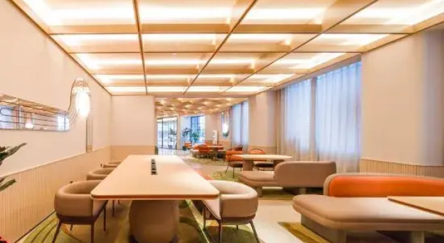 Orange Hotel (Qingdao Trestle Bridge Seaview Hotel), Prenota Hotel Hotel a Shandong con parcheggio, Parcheggio