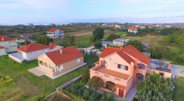 Апартаменты L.P.M. Apartments