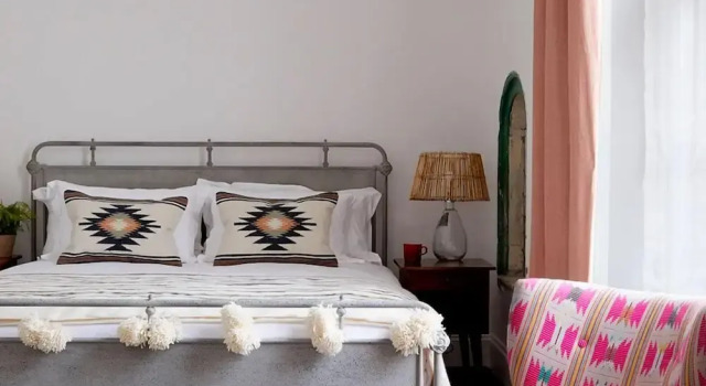 Номер Deluxe Artist Residence Bristol