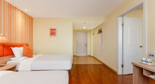 Люкс Home Inn (Huayin Huashan Scenic Area Branch)