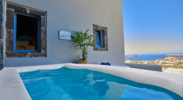 Люкс с видом на закат Luna Santorini Suites
