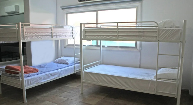 C.A.T Hostel, Rezerwuj Hostel Pafos Pafos, w pobliżu Markideio Theatre