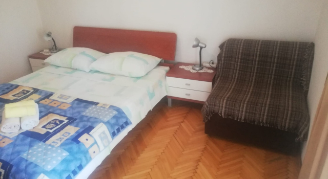 Apartment Marija2  - close to the center: A2 Jelsa, Island Hvar, Prenota Appartamento Hotel a Croatian Islands con parcheggio, Parcheggio