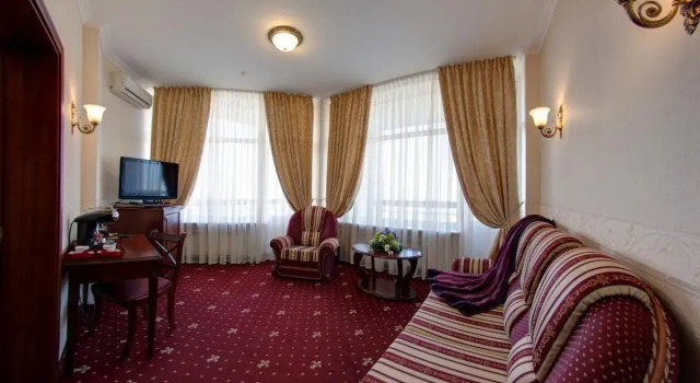 Hotel Kyiv, Book Hotel Pecherskyj Kyiv, near Kiev Dynamo Stadium