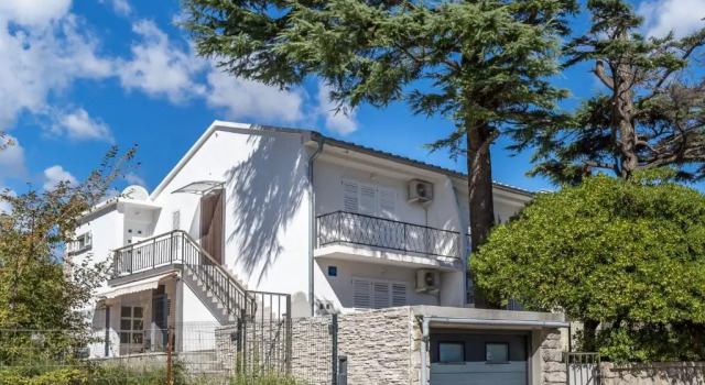 Apartments Tomasic, Prenota Appartamento Hotel a Isole Quarnerine con parcheggio, Parcheggio