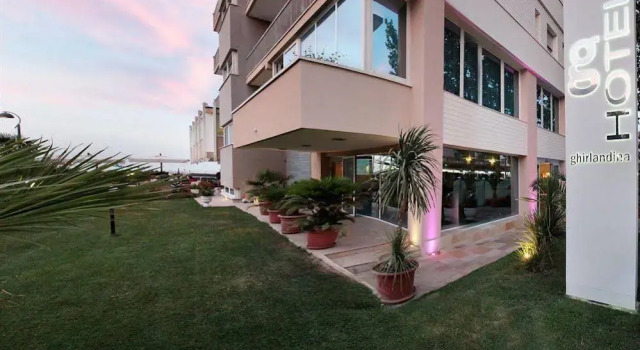 Hotel Ghirlandina