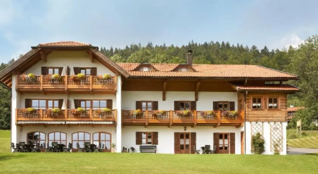 Gästehaus Apfelbacher, Varaa Hotelli Hotellit Baijeri pysäköinnillä, Pysäköinti