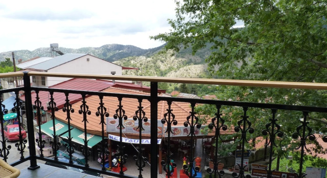 Двухместный номер Standard с балконом и с видом на горы Mountain Rose Hotel & Restaurant