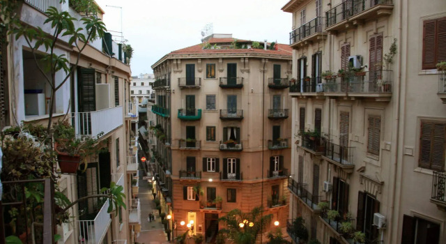 Castelnuovo Rooms #Politeama, Забронировать Отель Недорогие отели Палермо, рядом с Кафедральный собор, недорого