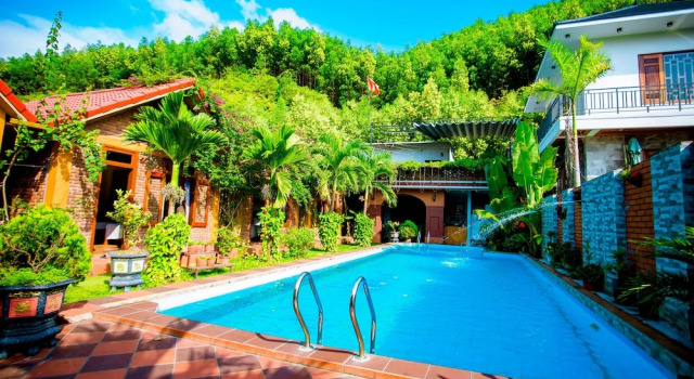 Номер Standard Phong Nha Hillside View Bungalow