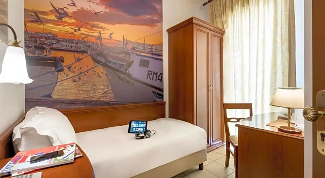 Одноместный номер Отель Sovrana Hotel & SPA