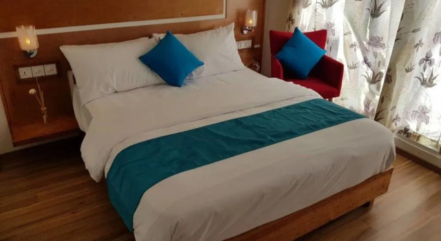 HudhuVeli Inn, Prenota Hotel Hotel a Atollo di Kaafu con parcheggio, Parcheggio