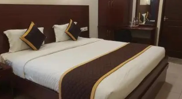 Ymca Program Centre, Rezerwuj Hotel Hotele w Selam z parkingiem, Parking