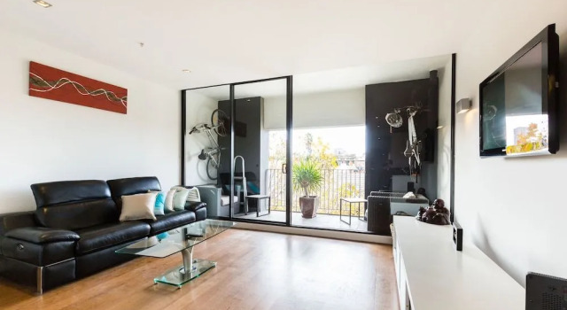 CLEO, 1BDR St.Kilda Apartment, Book Apartment Melbourne 