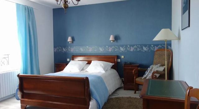 Hôtel de la Domerie, Book Hotel Saint-Chely-d'Aubrac Aveyron