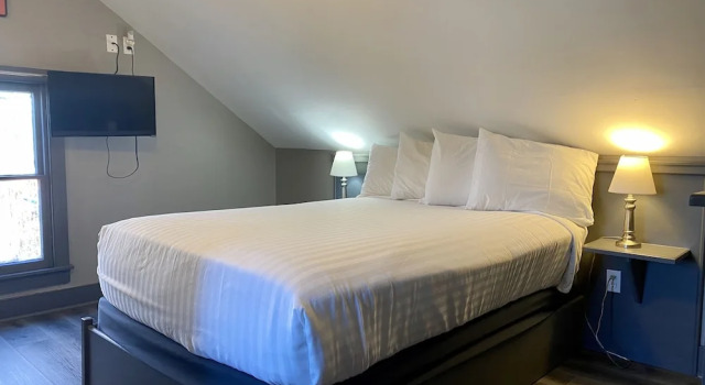 Двухместный номер Standard Мансарда Captain Wohlt Inn Bed & Breakfast