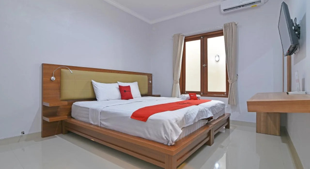 RedDoorz @ Kerobokan Kuta, Rezerwuj Hotel Hotele w Badung z parkingiem, Parking