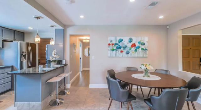 Коттедж Luxury Cypress Villa