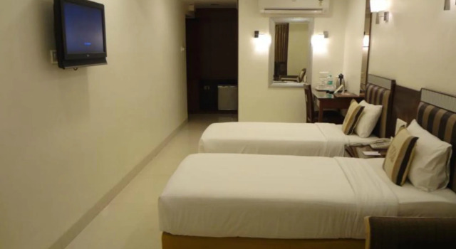 Hotel Suba Palace