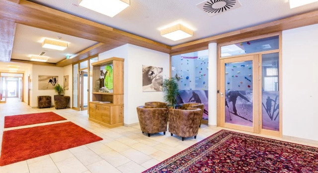 Lizum 1600 | Kompetenzzentrum Snowsport Tirol, Prenota Hotel Axams Innsbruck