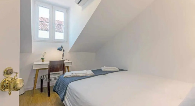 Bairro Alto Palace  Apartment for Large Groups