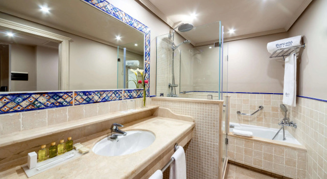 Семейный номер Adjoining Barceló Marbella