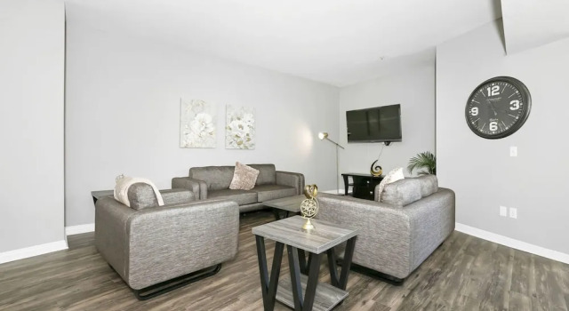 Luxury Stay by SB Suites, Забронировать Отель Сан-Диего San Diego Metropolitan Area, рядом с Casa de Estudillo
