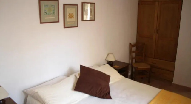 Los Arcos, Book Hotel Valor 