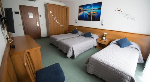 Четырёхместный номер Standard Hotel Everest Arco