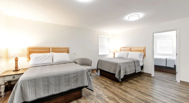 Коттедж c 1 комнатой Southern Breeze Lodge