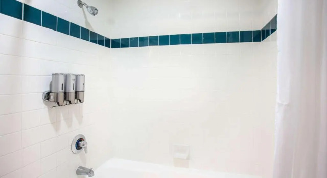 Номер Standard Azure Hotel&Suites Ontario Trademark Collection by Wyndham