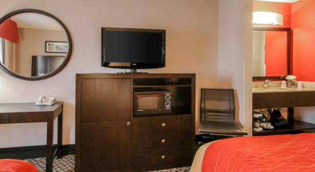 Четырёхместный номер Standard Comfort Inn Troutdale-Portland East